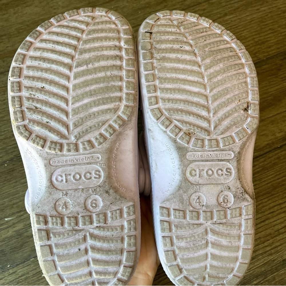 Light purple crocs - Picture 4 of 5